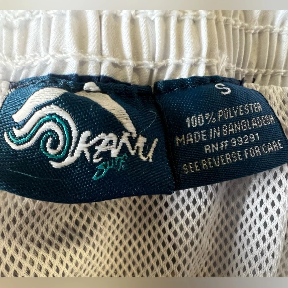 KANU MEN’S SWIM TRUNKS. NAVY/WHITE STRIPE w/MESH LINING QUICK DRY SIZE SMALL